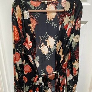 Love In floral print long sleeve dress with tie waist. Size L